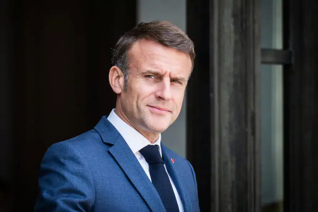 Macron Macron