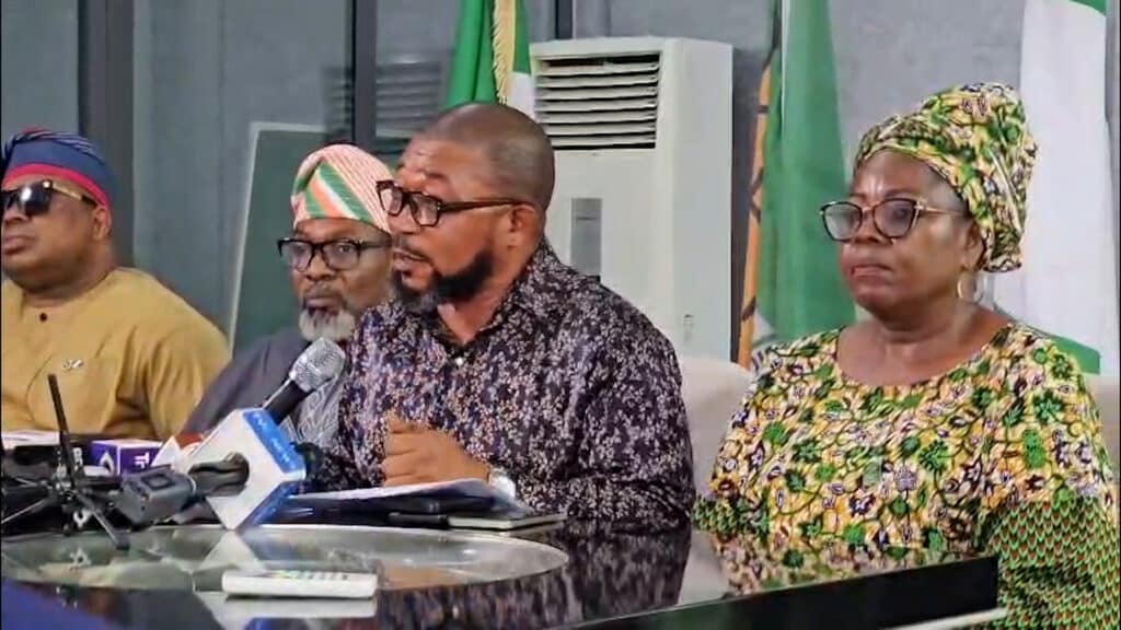 Sunrise Daily.06 55 07 14.Still2327 Sunrise Daily.06 55 07 14.Still2327